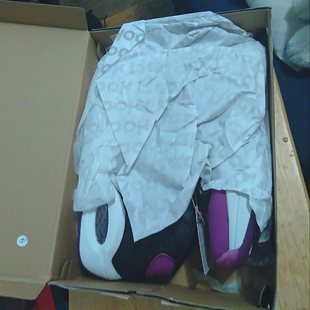 Reebok AI size 9 shoes purple and white - Picture 5 of 8